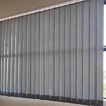 QUALITY office blind image 1