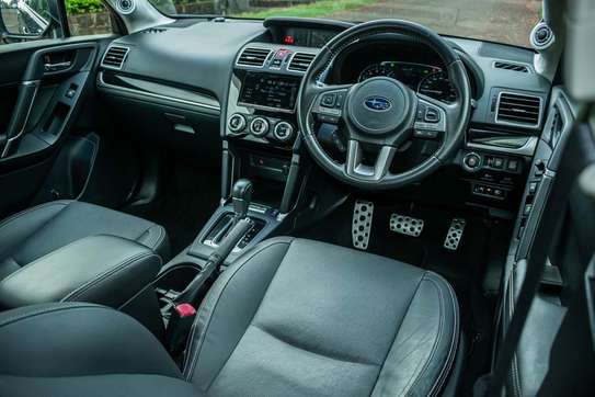 2016 Subaru Forester XT image 9