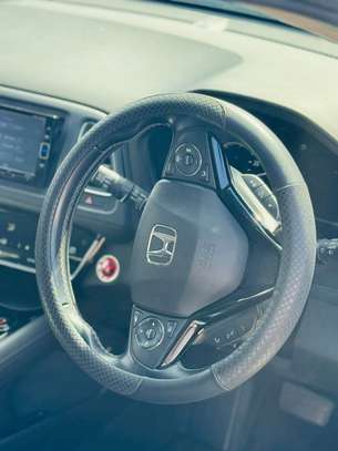 Honda vezel Hybrid white 2018 image 3