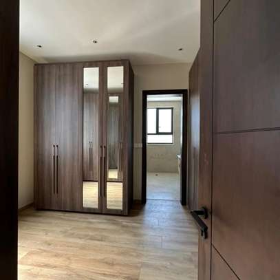 5 Bed Townhouse with En Suite in Lavington image 9