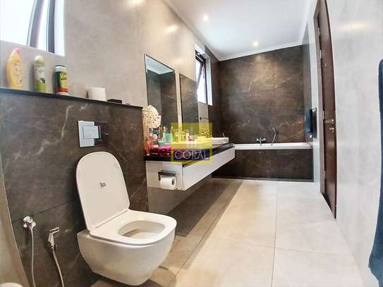 4 Bed Townhouse with En Suite in Westlands Area image 1