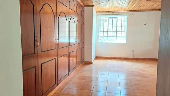 5 Bed Townhouse with En Suite in Kileleshwa image 12