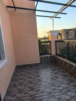 7 Bed Townhouse with En Suite at Kenyatta Road image 2