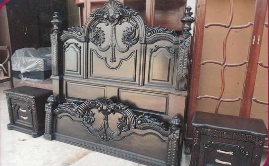 King Size Mahogany wood Beds, bedsides and dressers image 14