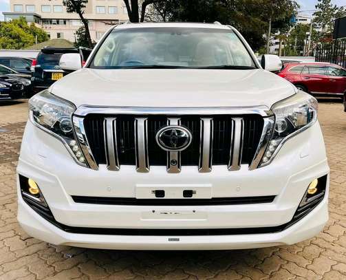 Toyota Prado TZG on special offer image 2
