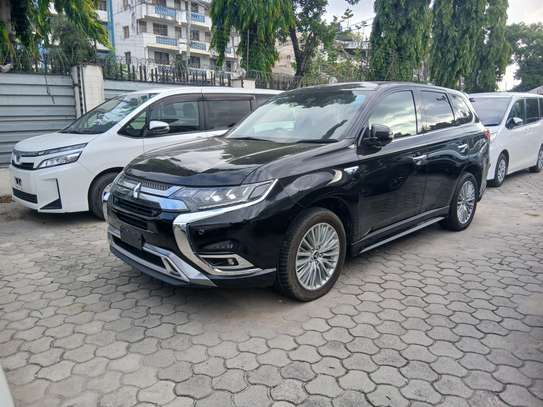 Mitsubishi outlander PHEV Black image 1