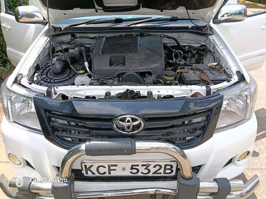 TOYOTA HILUX DOUBLE CAB AUTOMATIC 2008 MODEL image 11