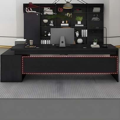 Office Desks: 1600mm Modern Hardwood Office Desk image 3