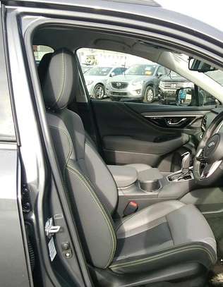 Subaru Outback Grey 2022 image 5