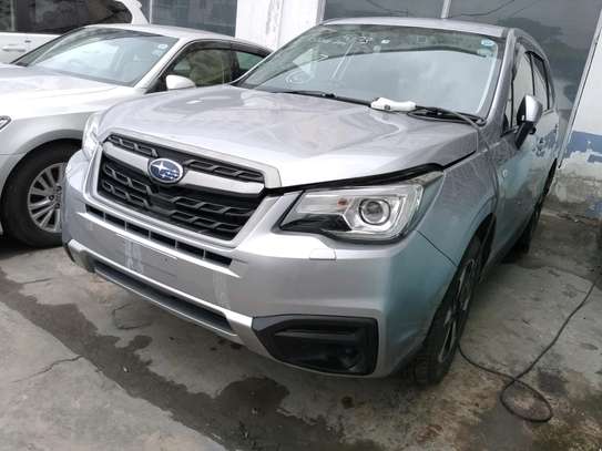 Subaru Forester non turbo silver image 1