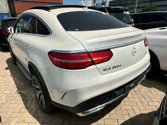 Mercedes Benz GLE 350d pearl image 3
