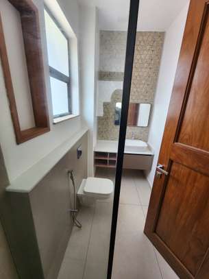 3 Bed Apartment with En Suite at Mombasa Beach image 9
