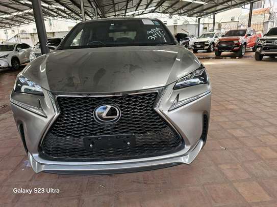 Lexus nx200t,  2017 image 5