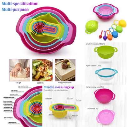 10 in 1 Measuring bowl/sieve &cups image 1