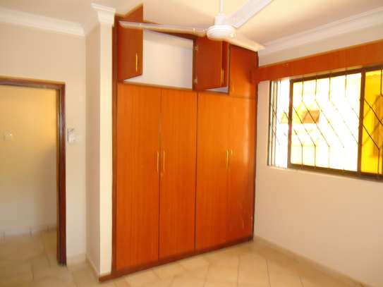 3 Bed Apartment with En Suite at Nyali image 6