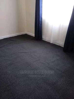 Modern quality Wall to wall carpet image 2