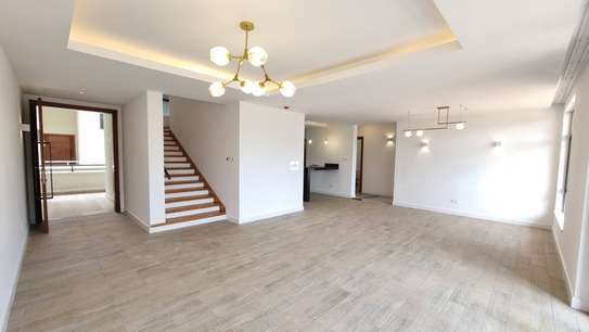 4 Bed House with En Suite in Runda image 25