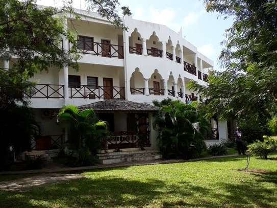 2 bedroom apartment for sale in Malindi image 4