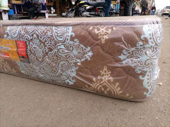 Offer ni ya leo quilted 5*6*10 mattress high density image 3