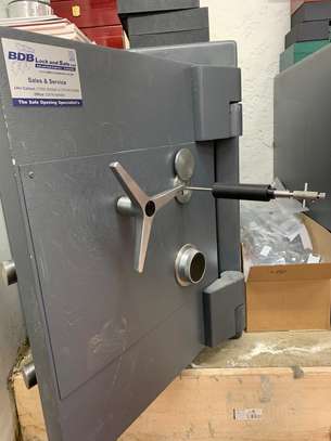 Safe & Vault Installation & Repair | Safe Locksmith Services image 9