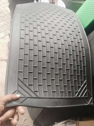 Durable Black Rubber Floor Mat 18x30 Inch Raised Pattern image 3