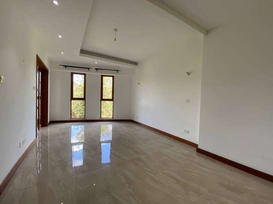 3 Bed Apartment with En Suite in Kilimani image 12