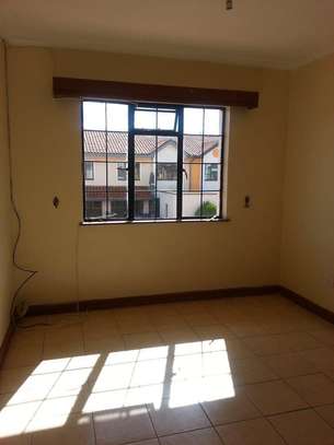 3 Bed Townhouse with En Suite at Mombasa Road image 6