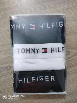 Calvin Klein Hugo Boss Tommy Hilfiger Versace Boxer Shorts 3 in 1 pack
Ksh.1500 image 1