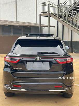 Toyota Harrier premium grade black sunroof 2018 image 12