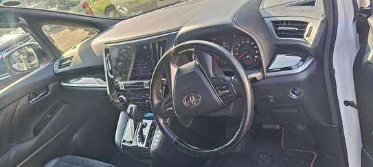 Toyota Alphard white 2018 2WD image 4