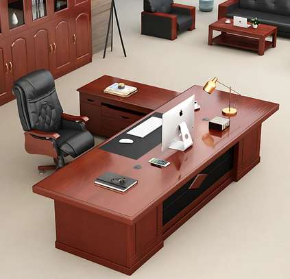 Office Desk: 1.6m Executive Mahogany Office Desk image 1