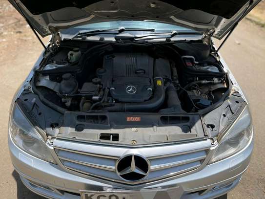 Mercedes Benz c180 image 2