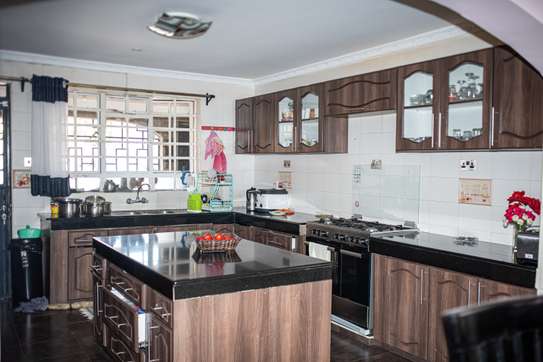 4 Bed Townhouse with En Suite at Chuna Estate Kitengela image 5