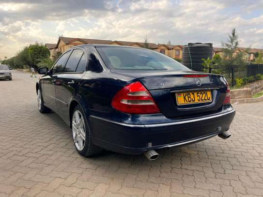 Mercedes Benz E250 image 2