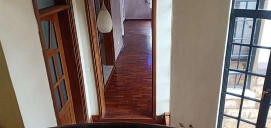 5 Bed House with En Suite in Runda image 8