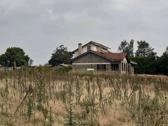 7-Acre Land with a 4-br House in Munyu,Nyeri image 9