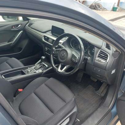 Mazda Axela petrol image 6