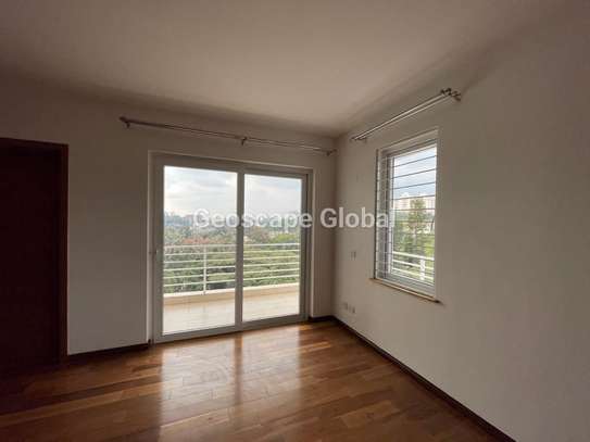 3 Bed Apartment with En Suite in Lavington image 7