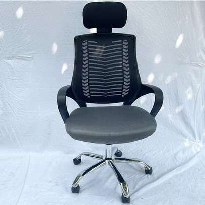 HB Mesh Swivel Headrest Office Chair image 1