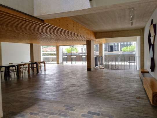 3 Bed Apartment with En Suite in Kilimani image 4