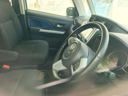 Toyota ROOMY image 1