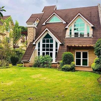 5 Bed House with En Suite in Lavington image 14