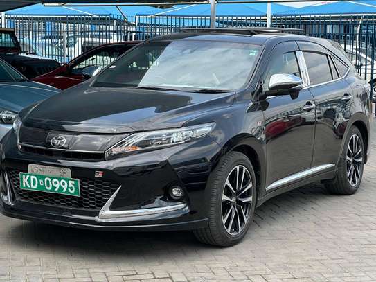 Toyota Harrier GR Black 2018 Sunroof image 3