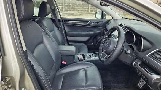 Subaru outback Brown 2018 AWD image 3