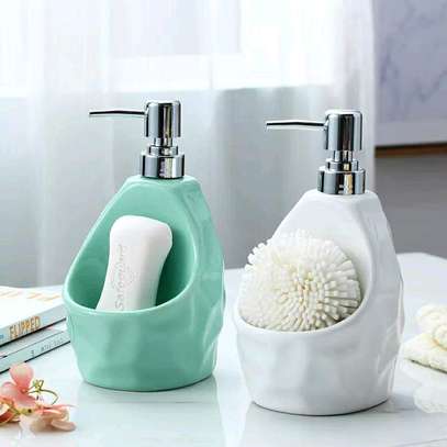 Soap dispenser image 1