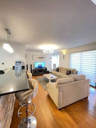 Serviced 2 Bed Apartment with En Suite in Kilimani image 1