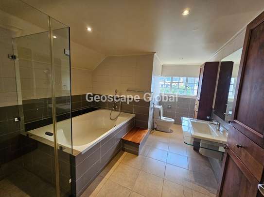 5 Bed House with En Suite at Westland image 1