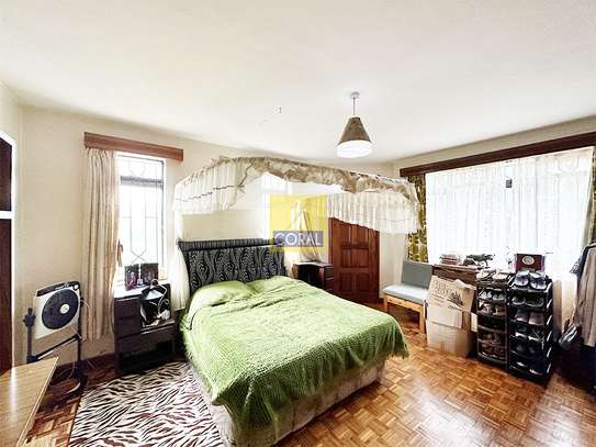4 Bed Apartment  in Riverside image 16