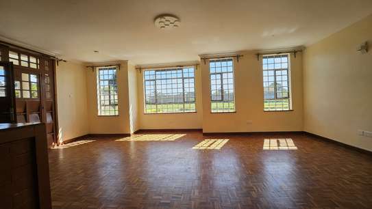 5 Bed House with En Suite in Runda image 16