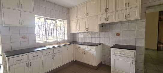 commercial property for rent in Westlands Area image 11